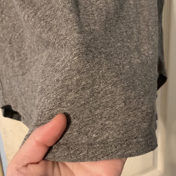 T-Shirt - Picture 3 of 5